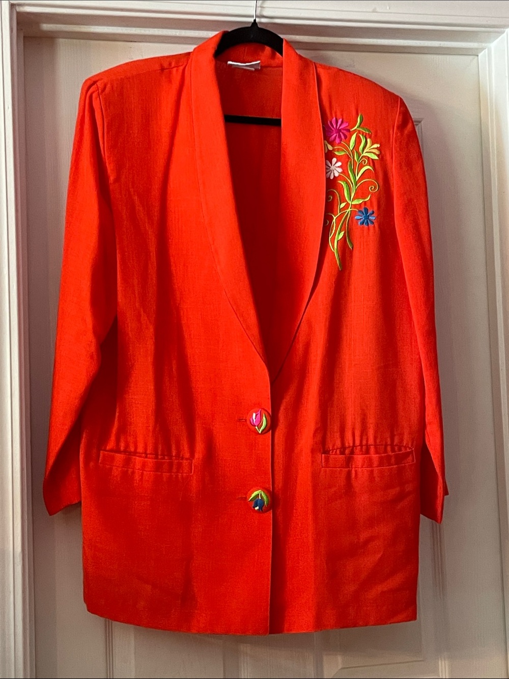 Vintage Embroidered Women’s Blazer